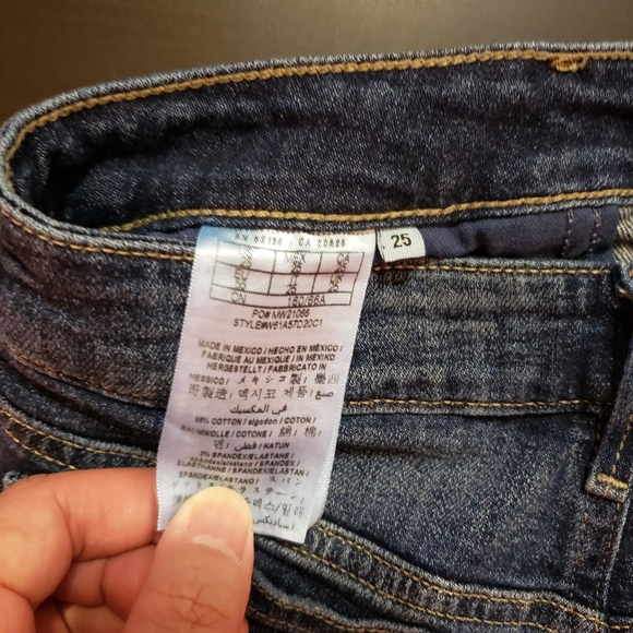 Guess Denim Shorts - Picture 4 of 6